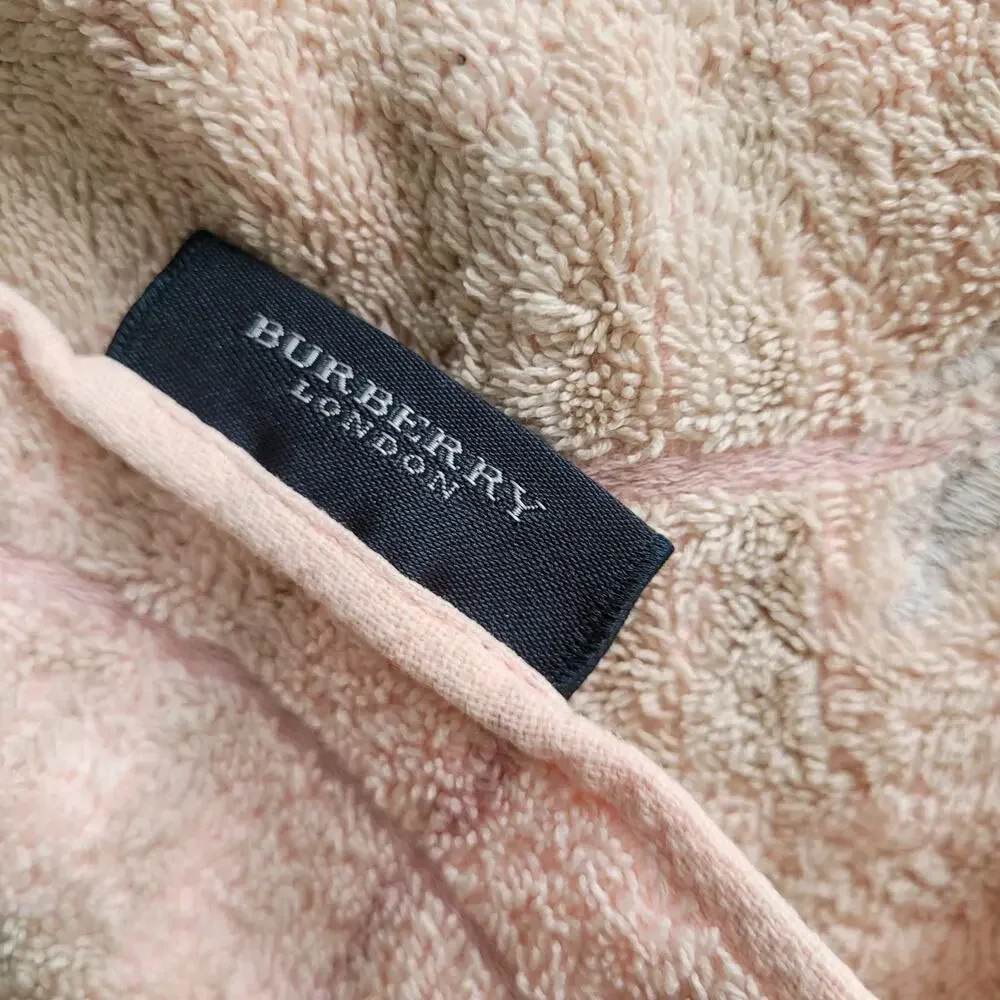 Vintage Burberry Authentic Hand Towels Lot Of 3 Pink Yellow Cotton Bundle‎